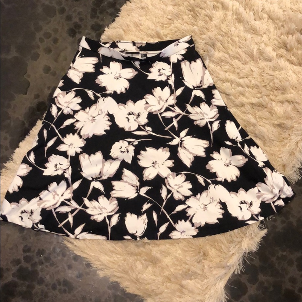Floral skirt 🌹
